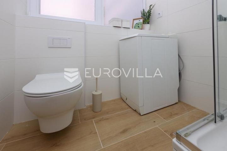 Rijeka, centar, novouređen stan površine 51 m², PRVI NAJAM