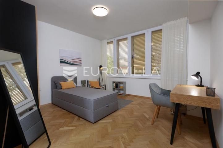 Rijeka, centar, novouređen stan površine 51 m², PRVI NAJAM