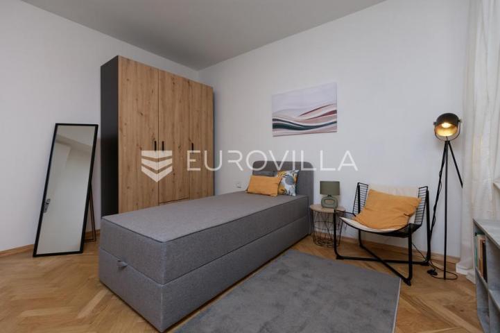 Rijeka, centar, novouređen stan površine 51 m², PRVI NAJAM
