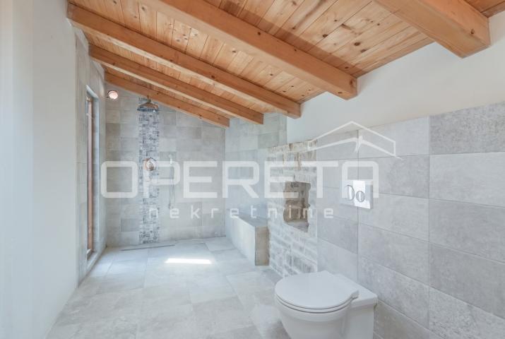 Poreč okolica - Samostojeća kamena kuća s velikim vrtom blizu mora