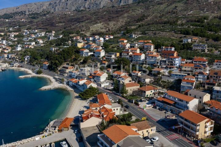 Omiš, Sumpetar - dvosoban stan s terasom i pogledom na more, PRODAJA