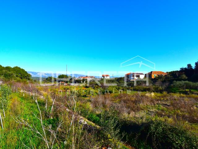 Rijetka prilika – zemljište 3.112 m², Dol, otok Hvar