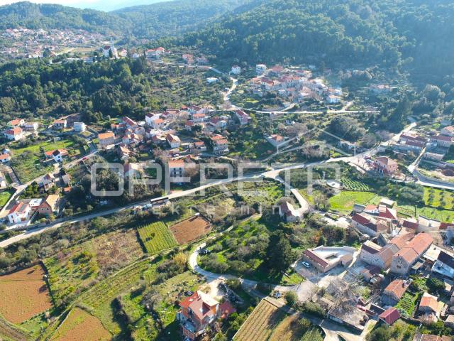 Rijetka prilika – zemljište 3.112 m², Dol, otok Hvar