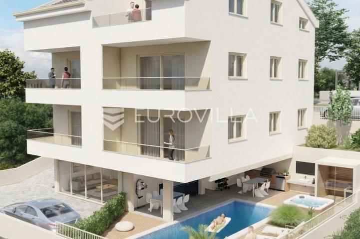 Trogir, trosoban stan u izgradnji površine 124.27 m²
