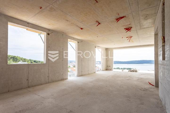 Trogir, dvosoban stan u izgradnji površine 63.99 m²