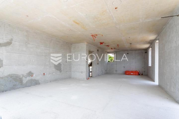 Trogir, dvosoban stan u izgradnji površine 63.99 m²
