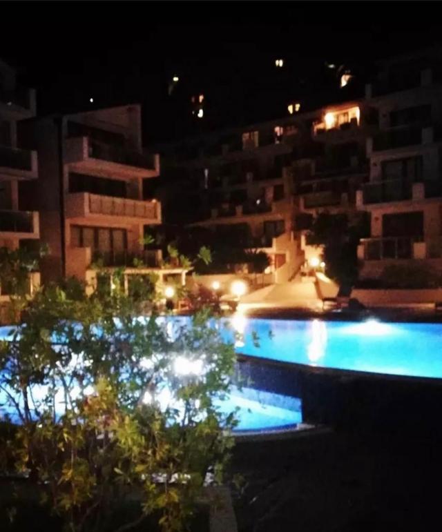 Jednosoban stan 49m2 u kompleksu sa bazenom, Przno-Budva