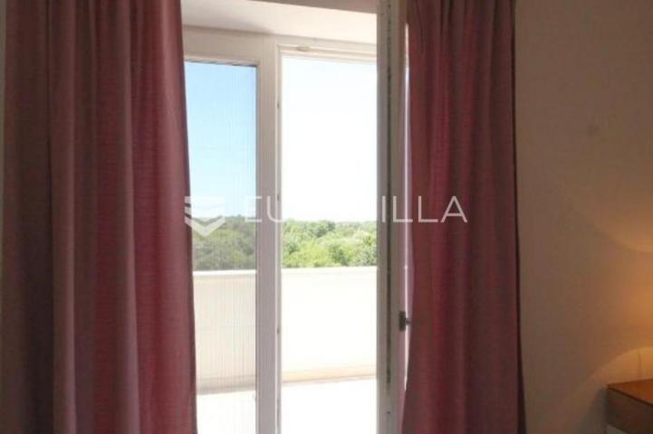Istra, Kanfanar, prekrasna kuća 450 m² na velikom imanju od 1900 m²