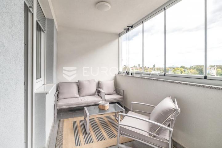 Zagreb, Savica, predivan trosoban stan površine 75 m² vanjsko parkirno mjesto