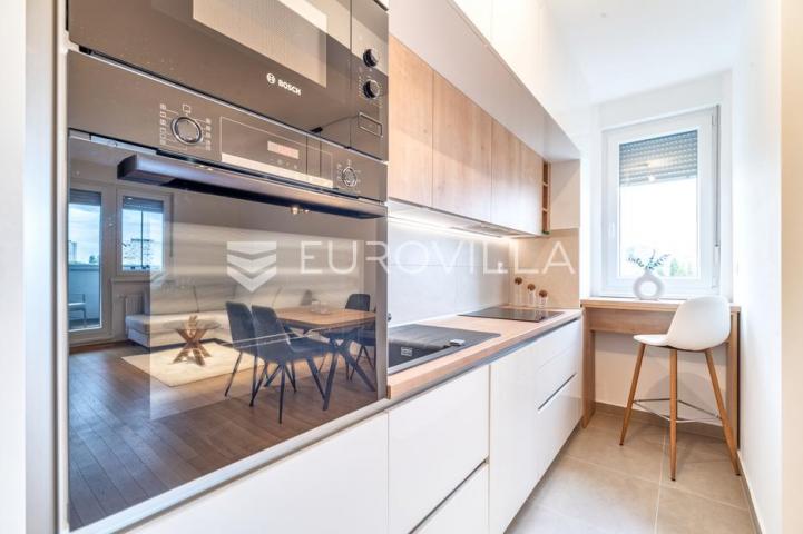 Zagreb, Savica, predivan trosoban stan površine 75 m² vanjsko parkirno mjesto