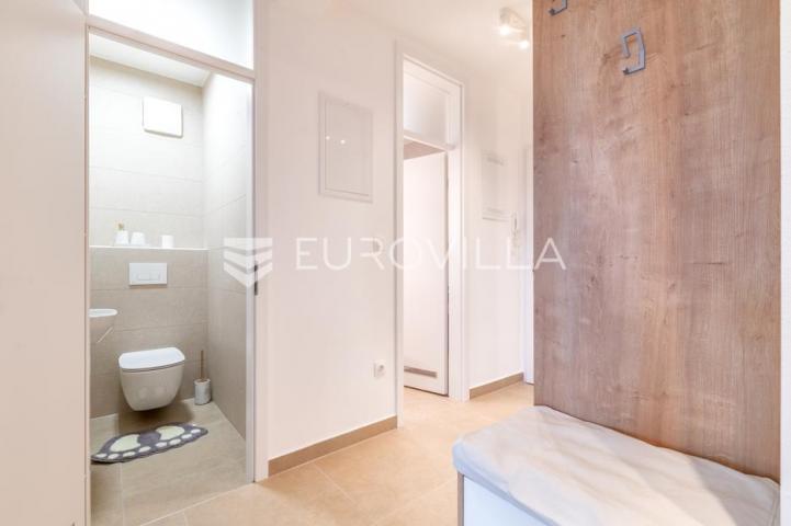 Zagreb, Savica, predivan trosoban stan površine 75 m² vanjsko parkirno mjesto