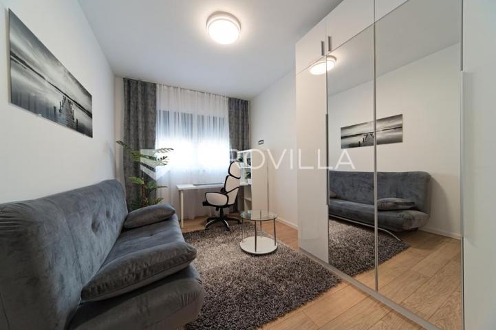 Osijek, Cvjetno naselje, predivan 3, soban stan s vrtom i garažom, novogradnja