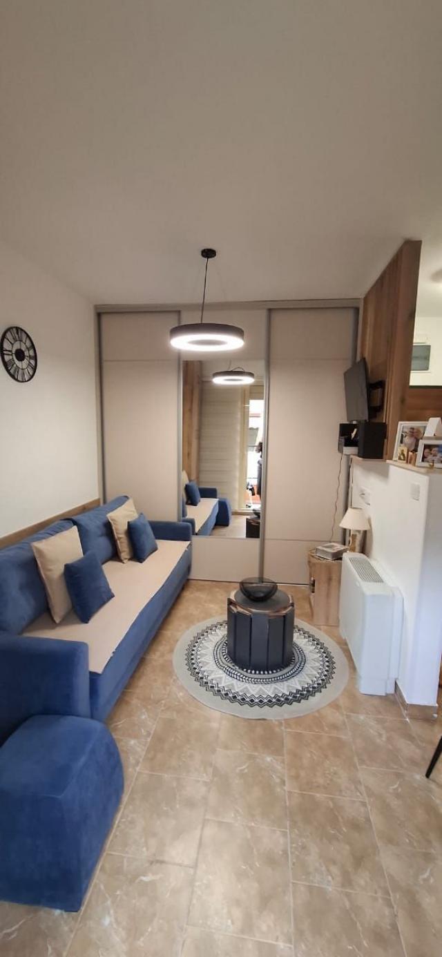 Kompletno opremljen studio 21m² na odličnoj lokaciji – Budva (300m od mora)