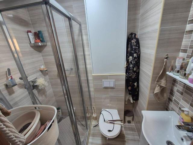 Kompletno opremljen studio 21m² na odličnoj lokaciji – Budva (300m od mora)