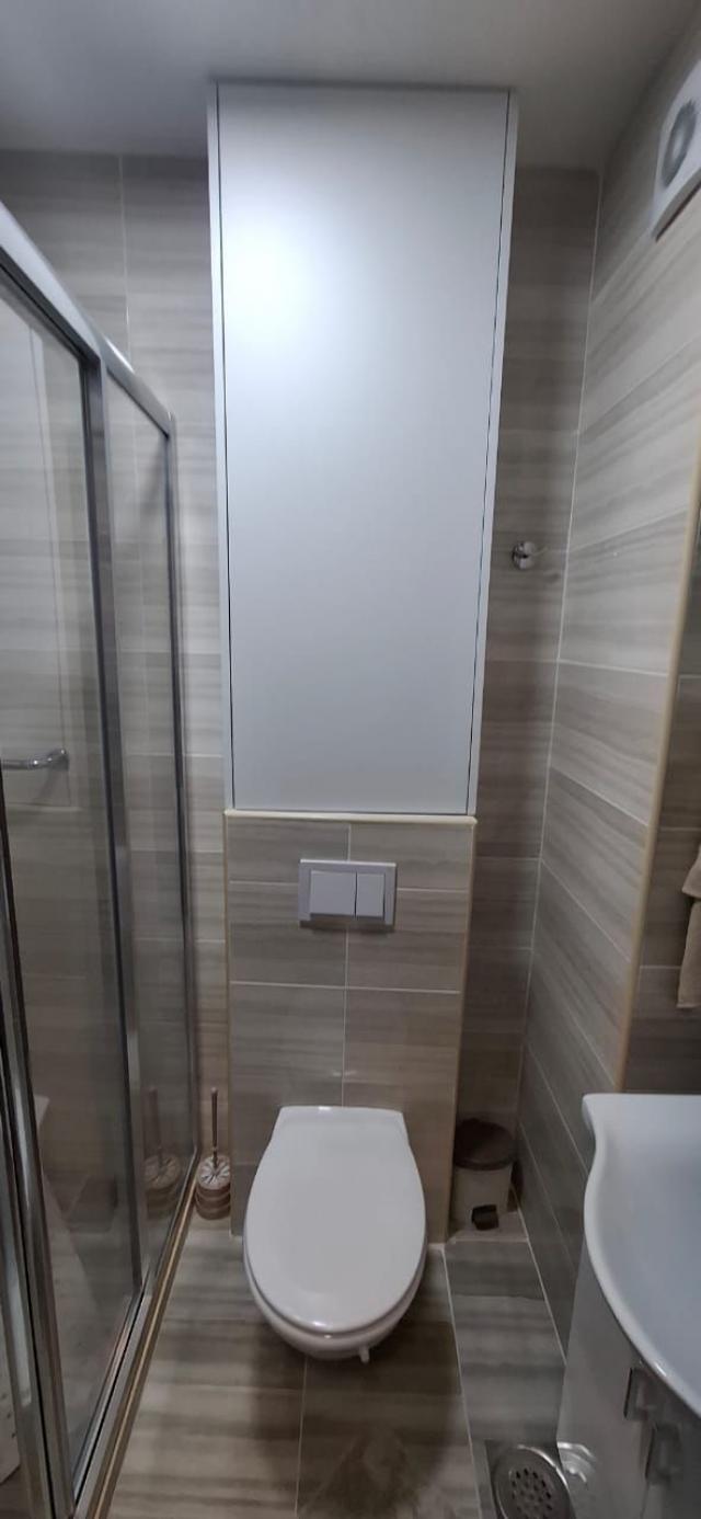 Kompletno opremljen studio 21m² na odličnoj lokaciji – Budva (300m od mora)