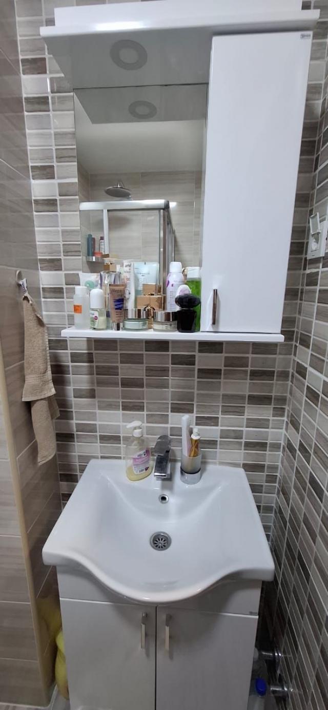 Kompletno opremljen studio 21m² na odličnoj lokaciji – Budva (300m od mora)