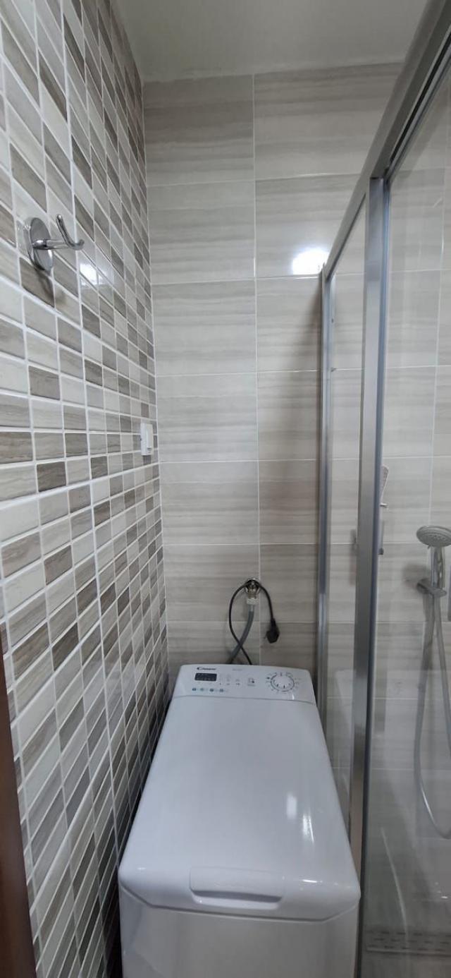 Kompletno opremljen studio 21m² na odličnoj lokaciji – Budva (300m od mora)
