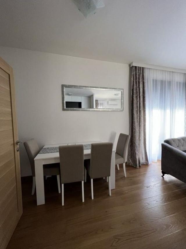 Jednosoban stan 48m² + terasa 90m² sa garažnim mestom – Tivat