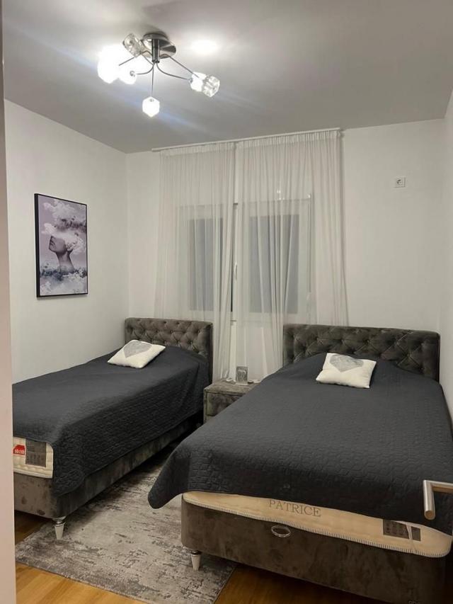 Prodaja dvosobnog stana 69 m² sa dva garazna mesta – The Old Bakery, Budva