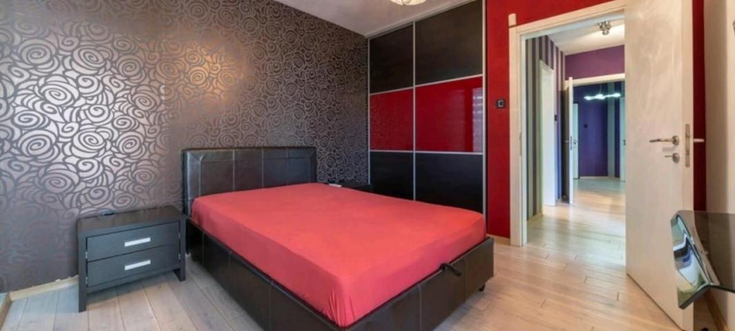 Luksuzan trosoban stan 140m2 – Preko Morače, Podgorica