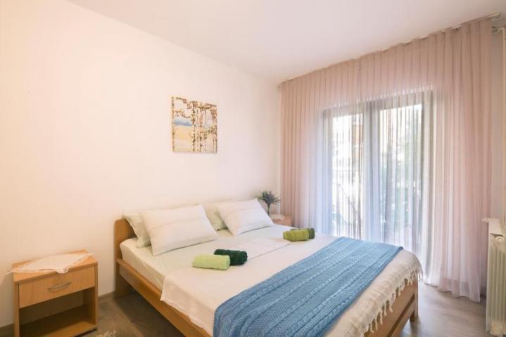 TOP PONUDA! Kuća 285m² sa tri stana u Budvi, Podkošljun – 500m od mora, odlična investicija, MOGUĆNO