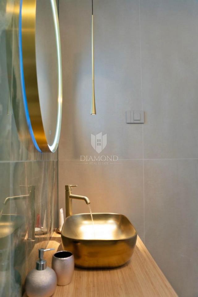 VILLA S POGLEDOM NA MORE, LABIN, OKOLICA