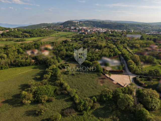 Labin, prekrasno građevinsko zemljište u blizini centra