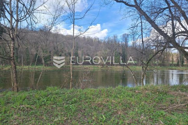 Bosiljevo, poljoprivredno zemljište 1400 m² uz rijeku Kupu