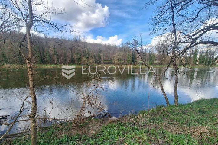 Bosiljevo, poljoprivredno zemljište 1400 m² uz rijeku Kupu