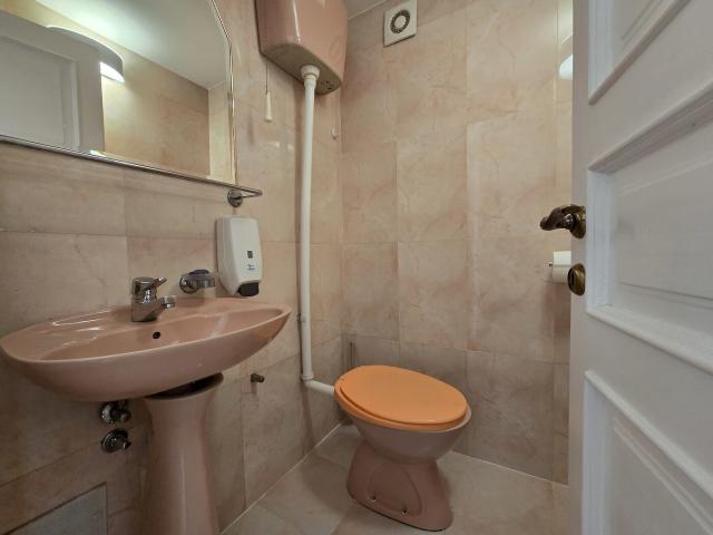 Kuća, 180m2, na placu od 6318m2, Smokovac, Podgorica