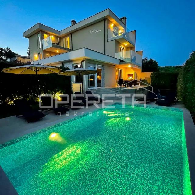LUKSUZNA VILLA S POGLEDOM NA MORE – PAVIĆINI, DUGA UVALA