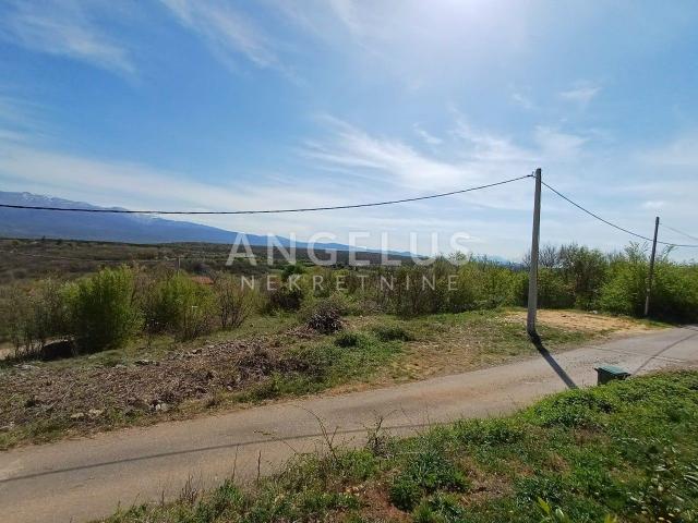Radošić, Sinj - građevinsko zemljište s panoramskim pogledom, 1330 m2
