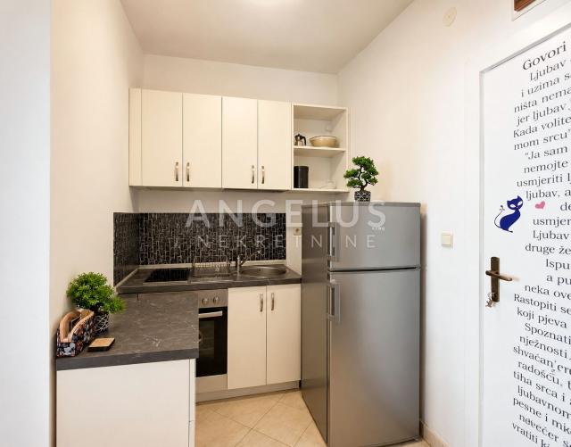 Dubrovnik, Gruž – stan površine 85 m² u centru grada (idealno za uredske i slične djelatnosti) PRODA