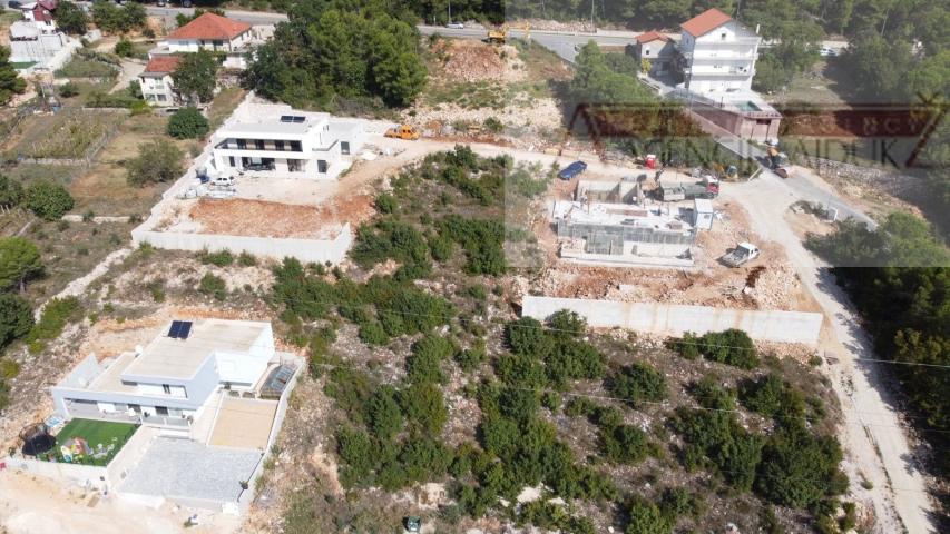 Imotski vila (roh-bau) 390 m2 vrhunska lokacija - ekskluziva