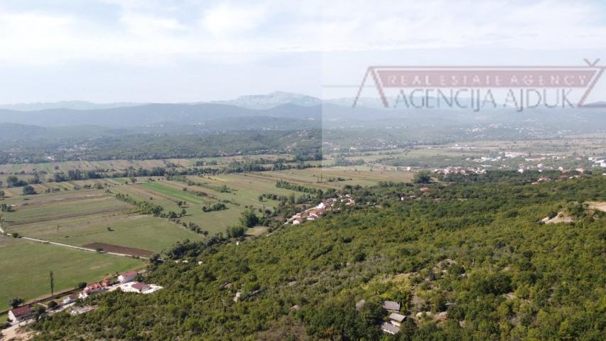 Imotski vila (roh-bau) 390 m2 vrhunska lokacija - ekskluziva