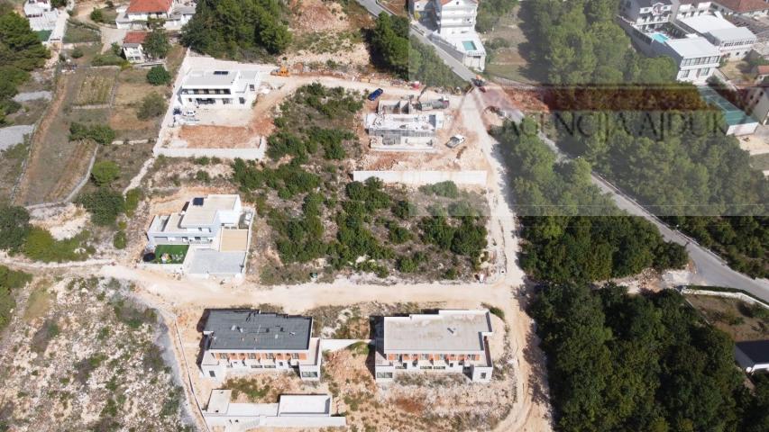 Imotski vila (roh-bau) 390 m2 vrhunska lokacija - ekskluziva