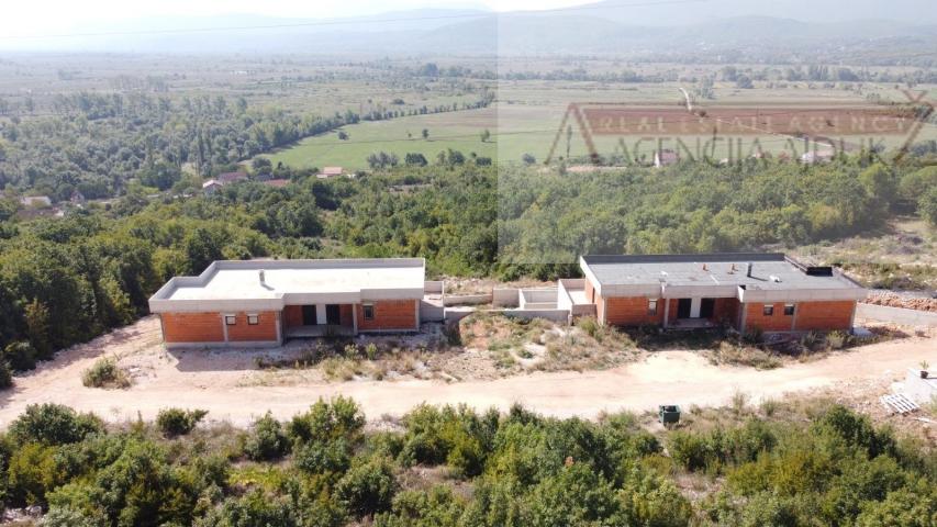 Imotski vila (roh-bau) 390 m2 vrhunska lokacija - ekskluziva