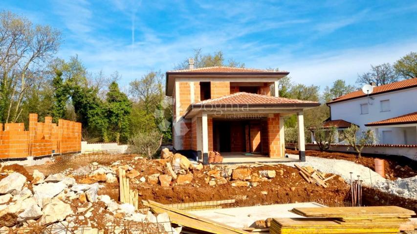 Poreč okolica, atraktivna vila s 3 spavaće sobe i bazenom