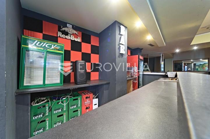Osijek, Centar, atraktivan ulični poslovni prostor 267 m²