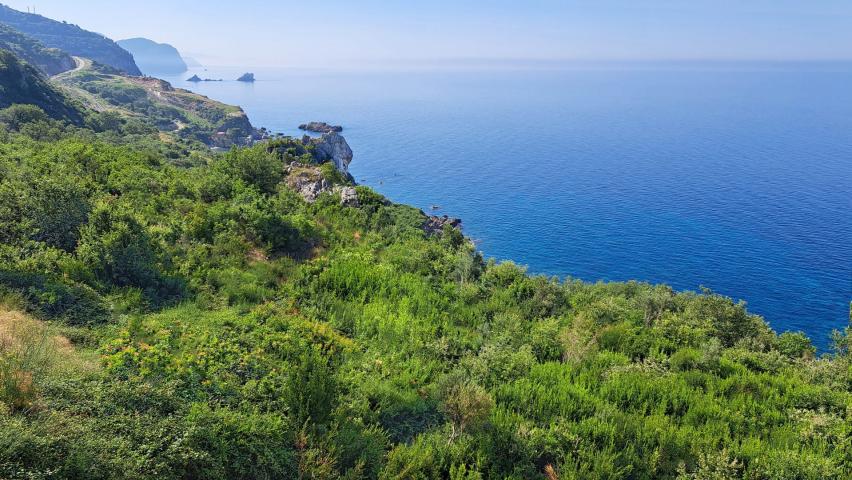 Urbanized land for building a villa, close to the sea,