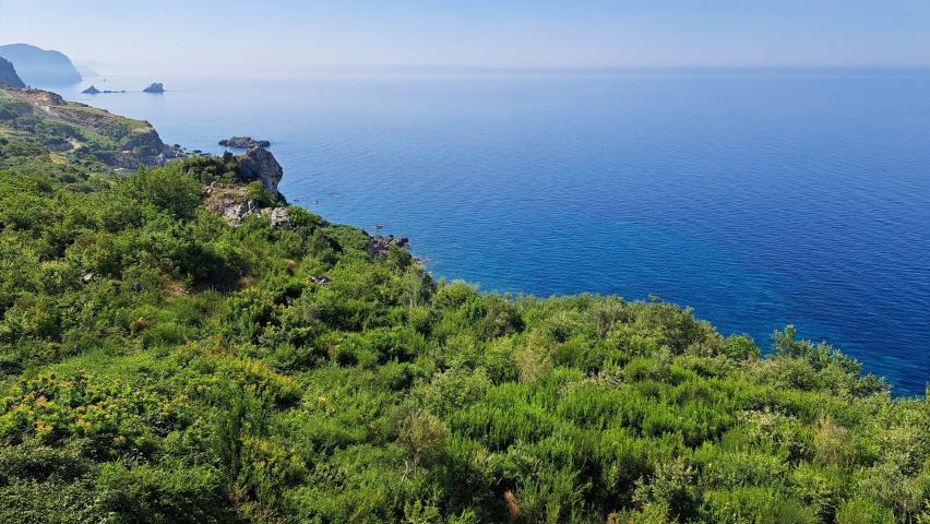 Urbanized land for building a villa, close to the sea,