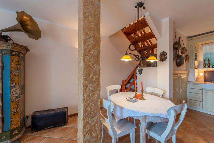 Authentic stone house on the first line to the sea, Baosici