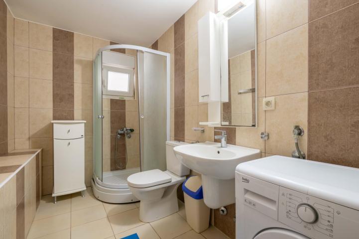 4-bedroom villa in the second row to the sea, Perazica Do