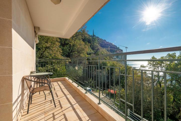 4-bedroom villa in the second row to the sea, Perazica Do