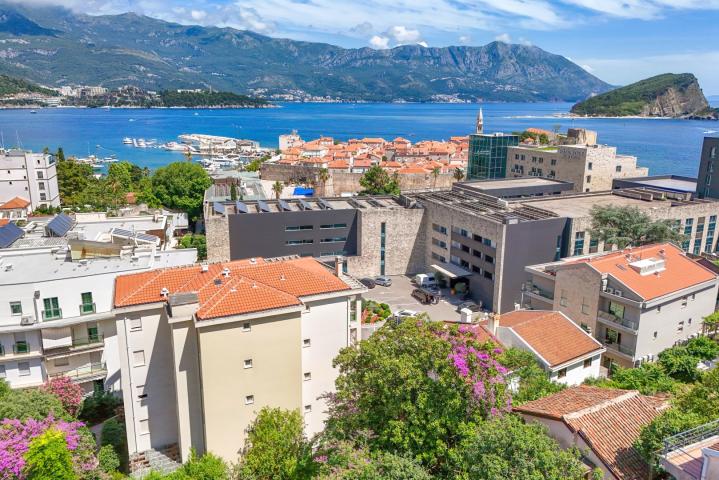One-bedroom apartment with sea view, Gospostina (Budva)