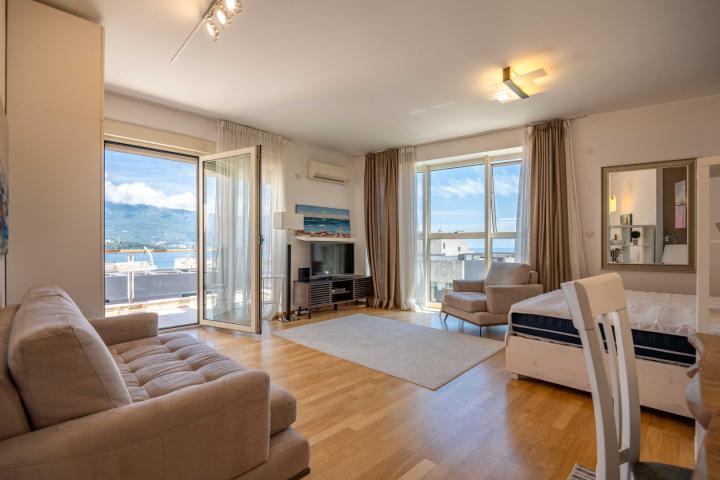 One-bedroom apartment with sea view, Gospostina (Budva)