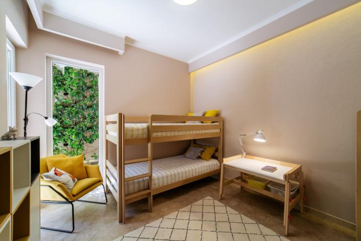 Two-bedroom apartment with a spacious terrace and parking space, 