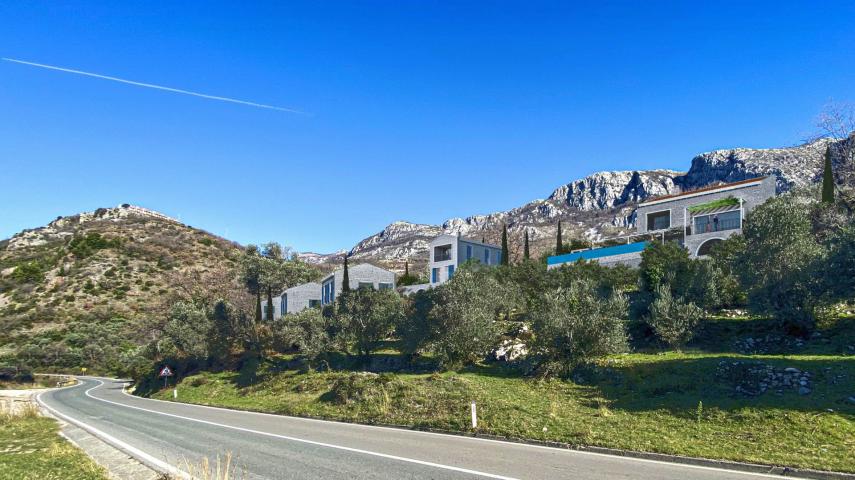 Urbanized land for the construction of 5 villas, Blizikuce