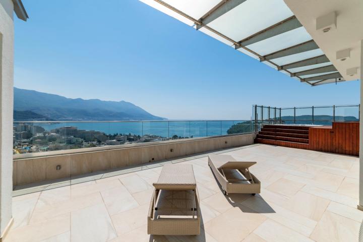 Exclusive four-bedroom apartment, Becici