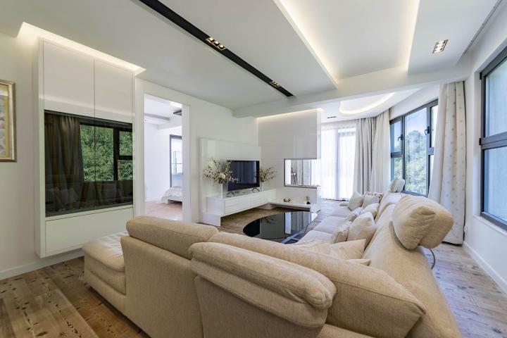 Exclusive four-bedroom apartment, Becici